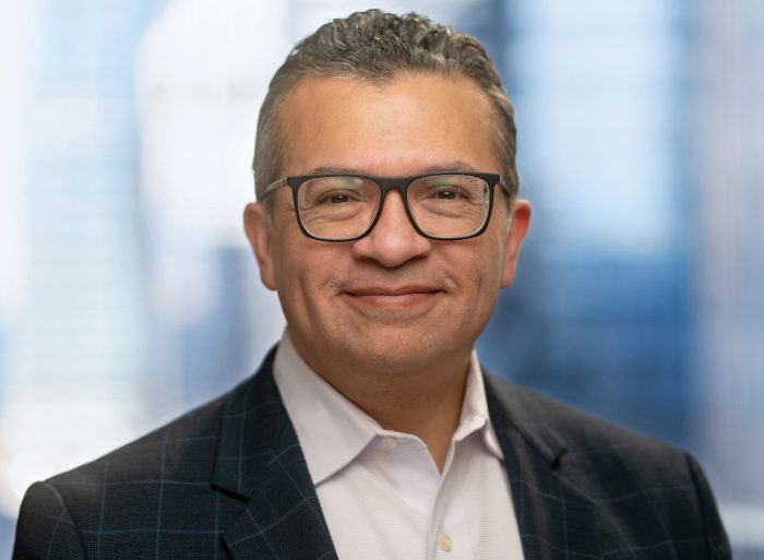 Ruben Abarca headshot